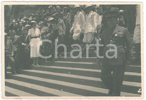 1935 ca A.O.I. ASMARA (ERITREA) Autorità italiane in visita - Foto 15x10 cm Fotografia d'epoca. FAIR/discreto minime abrasioni marginali Formato: 15x10 cm originale e autentica 1