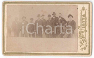 1870 ca s. l. ITALIA Gruppo di uomini - Ritratto - Foto VINTAGE CDV  Fotografia originale d'epoca, su cartoncino rigido. GOOD/buono  Formato: 10x6 cm originale e autentica 1