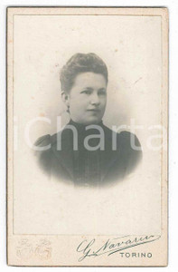 Fotografia d epoca originale 1870 ca. TORINO  Ritratto femminile in abito scuro  Foto NAVARINI CDV 1