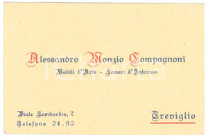 1955 ca TREVIGLIO Alessandro MONZIO COMPAGNONI Mobili d'arte - Biglietto 14x9  Biglietto pubblicitario d'epoca. POOR/danneggiato Profonda piegatura centrale Formato: 14x9 originale e autentica 1
