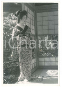 1940 ca JAPAN - CUSTOMS - Woman in her traditional kimono - Photo 10x15 cm Fotografia originale d'epoca. GOOD/buono  Formato: 10x15 cm originale e autentica 1
