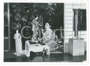 1940 ca JAPAN- CUSTOMS Geisha during a ceremony - Photo18x13 cm Fotografia originale d'epoca. GOOD/buono  Formato: 18x13 cm originale e autentica 1