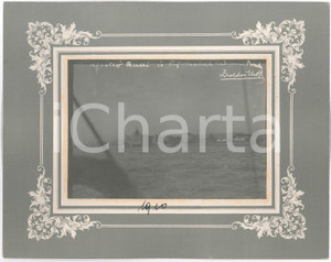 1910 Zsoldos ELEK - BOMBAY (INDIA) Taj Mahal Hotel Apollo Bunder - Photo 28x22  Fotografia d'epoca, montata su cartoncino rigido, che reca didascalia originale e firma del fotografo.FOTOGRAFO: Zsoldos Elek GOOD/buono ma lievi fioriture Formato: 28x22 cm originale e autentica 1