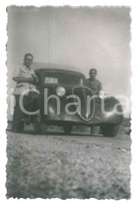 1930 ca ITALIA - FIAT Topolino 500 furgone - Fotografia anonima 5x8 cm  Fotografia d'epoca. FAIR/discreto Lievi smussature agli angoli Formato: 5x8 originale e autentica 1