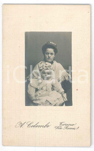 1907 TORINO Ritratto di balia e bambino - Foto A. COLOMBO CDV Fotografia d'epoca su cartoncino rigido, con data manoscritta al verso.FOTOGRAFO: A. Colombo - Torino, via Roma 9 GOOD/buono  Formato: 6x10 cm originale e autentica 1