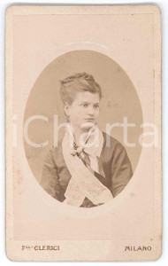 1875 ca MILANO Giovane donna con stola in pizzo - Foto Fratelli CLERICI CDV Fotografia originale d'epoca, su cartoncino rigido. GOOD/buono  Formato: 6x10 cm originale e autentica 1