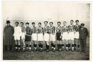 Fotografia d epoca originale 1932 TORINO  CALCIO  Squadra U.L.I.C. Dopolavoro FIAT  Foto 18x13 cm 1