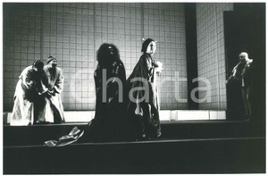 1981 VENEZIA ERT TEATRO "Turandot" Regia Giancarlo COBELLI - Foto di scena  Fotografia originale, con didascalia e timbro del fotografo al verso.FOTOGRAFO: Luigi Ciminaghi - Milano GOOD/buono  Formato: 30x20 cm originale e autentica 1