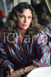 35mm vintage slide* 1985 ca ITALIA - CINEMA Jacqueline BISSET ritratto (9)  Diapositiva d'epoca, in formato 35 mm.CONDIZIONI: GOODNella diapositiva ICharta mette in vendita, sul negozio eBay e in esclusiva sul sito "icharta" il proprio archivio composto da numerose diapositive e negativi fotografici d'epoca, tutti originali e autentici, che attraversano la storia del costume italiano tra gli la fine degli anni Sessanta e Novanta.Si tratta di uno sguardo inedito sull'attualit&agrave;, la politica, la vita quotidiana, il gossip e la cultura, che fotografa il cambiamento della nazione in quest'ultimo scorcio del XX secolo. Un'occasione unica per il mercato del collezionismo, che vede finalmente disponibile un archivio eccezionale per vastit&agrave;, tematiche e condizioni, in un settore (il negativo fotografico e la diapositiva) di assoluta novit&agrave; e dalle interessanti prospettive di investimento. GOOD/buono   originale e autentica 1