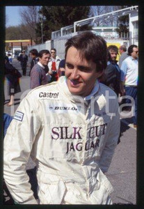35mm vintage slide* 1988 ca FORMULA 1 SILK CUT JAGUAR - Eddie CHEEVER (23)