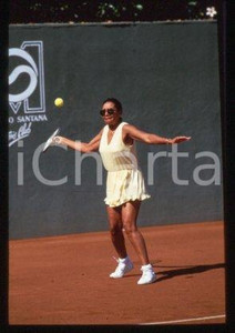 35mm vintage slide* 1987 MARBELLA SPAIN Shirley BASSEY during a tennis match 16