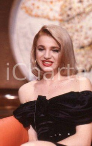 35mm vintage slide* 1989 RAI mai dire mai - Raffaella BARACCHI (17)