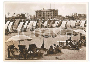 1941 CESENATICO Grand Hotel e bagnanti in spiaggia - Cartolina ANIMATA FG VG