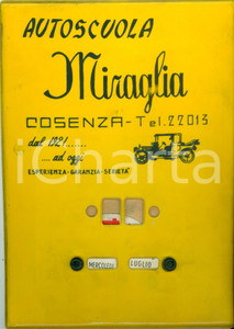 Oggetto da collezione cartaceo 1950 ca COSENZA Autoscuola MIRAGLIA Calendario a disco DANNEGGIATO 1