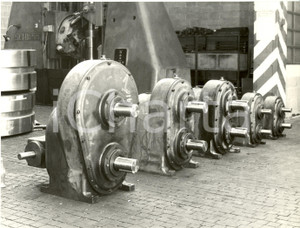 Fotografia d epoca originale 1969 RHO  MILANO Ditta Ing. V.FACHINI Riduttori sdoppiatori SCHIESS FOTOGRAFIA 1