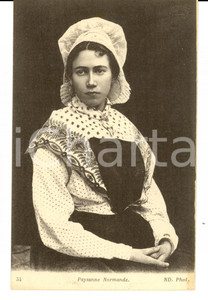 Cartolina originale da collezione 1905 COSTUMES NORMANDIE France  Paysanne normande FP NV 1