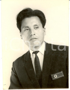 Fotografia d epoca originale 1968 COREA DEL NORD Nazionale calcio Ritratto Yun SEUNG CHUL Coach FOTOGRAFIA 1