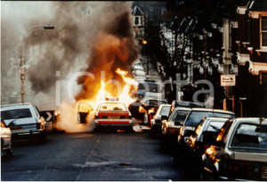 Fotografia d epoca originale 1997 FACE Criminali per caso ANTONIA BIRD Police car explode Foto di scena 1