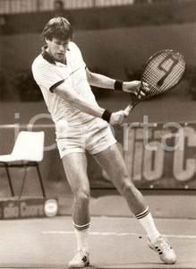 Fotografia d epoca originale 1982 MILANO Cuore Tennis Cup Russell SIMPSON durante match OLIO CUORE Fotografia 1