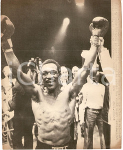 Fotografia d epoca originale 1980 LONDON BOXE Maurice HOPE winner WEMBLEY Conference Centre  Telephoto 1