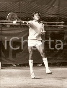 Fotografia d epoca originale 1980 circa ITALIA Tennis Luca BOTTAZZI durante un match Sponsor FILA Fotografia 1