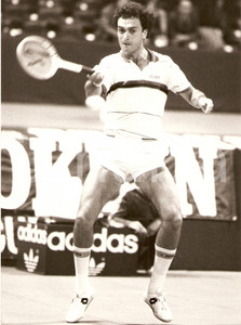 Fotografia d epoca originale 1980 MILANO Tennis BROOKLYN TOURNAMENT JosÃ¨ Luis CLERC durante match Fotografia 1