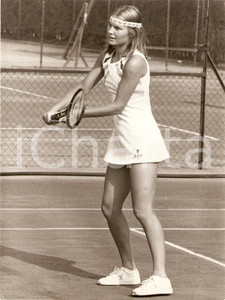 Fotografia d epoca originale 1980 circa SVEZIA Tennis Helena ANLIOT prepara servizio durante allenamento Foto 1