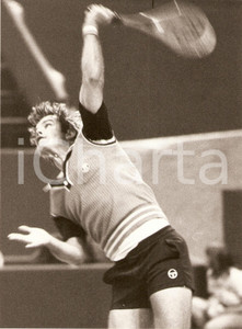 Fotografia d epoca originale 1980 MILANO Tennis BROOKLYN TOURNAMENT Roscoe TANNER durante il match Fotografia 1