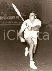 Fotografia d epoca originale 1975 ca INGHILTERRA Tennis Roger TAYLOR durante match Fotografia 1