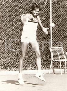 Fotografia d epoca originale 1980 circa TENNIS Raffaella REGGI si allena con scarpe LOTTO Fotografia 1