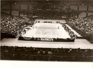 Fotografia d epoca originale 1980 MILANO Tennis BROOKLYN TOURNAMENT Adriano PANATTA Yannick NOAH Fotografia 1