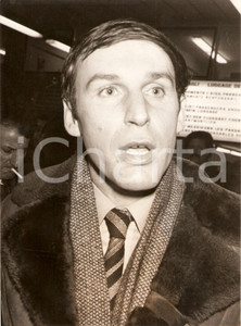 Fotografia d epoca originale 1970 ca JUGOSLAVIA Calcio STELLA ROSSA Dragan DZAJIC Ritratto Fotografia 1