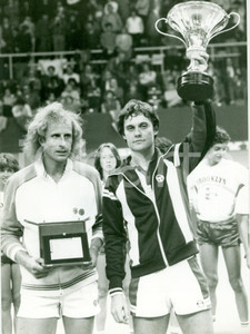 Fotografia d epoca originale 1980 ca MILANO Tennis Vitas GERULAITIS Gene MAYER Torneo MILAN INDOOR Fotografia 1