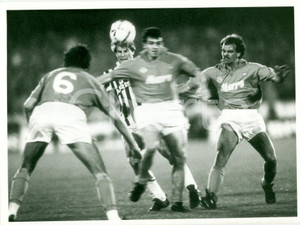 Fotografia d epoca originale 1989 CALCIO Serie A NAPOLIJUVENTUS Azione RENICA CARANNANTE Alemao Laudrup 1