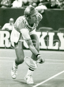 Fotografia d epoca originale 1980 ca TENNIS Tennista Peter FLEMING durante un servizio FOTOGRAFIA 1