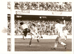 Fotografia d epoca originale 1988 NAPOLI CALCIO Maurizio NERI scontro con portiere Fotografia 1