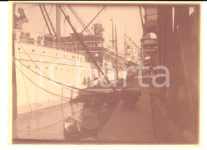 Fotografia d epoca originale 1920 ROYAL DUTCH LLOYD AMSTERDAM Emigranti si imbarcano su nave USS ZEELANDIA 1
