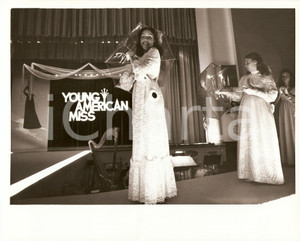 Fotografia d epoca originale 1975 SMILE Fashion show during Young AMERICAN MISS movie Michael RITCHIE Photo 1