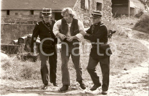 Fotografia d epoca originale 1975 LE SOLEIL QUI RIT ROUGE Scena dal film di BrunoMario KIRCHNER Fotografia 1
