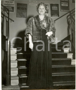 Fotografia d epoca originale 1955 ca PARIS Ritratto dell attrice Elvire POPESCO Fotografia 17 x 21 cm 1