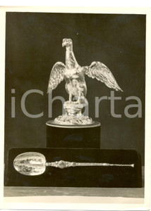 Fotografia d epoca originale 1937 LONDON The ANOINTING AMPULLA and SPOON used during the CORONATION Foto 1