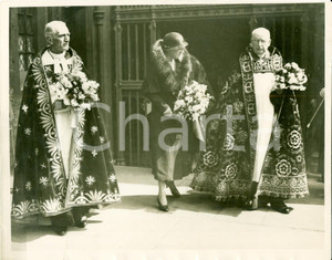 Fotografia d epoca originale 1930 ca LONDON UK Princess Louise Maundy Money Service WESTMINSTER ABBEY Photo 1