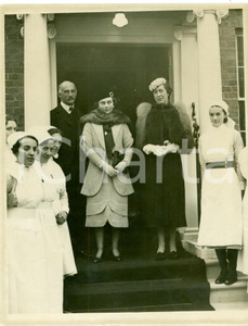 Fotografia d epoca originale 1936 LONDON Duchessa GLOUCESTER inaugura lavori al ROYAL HOSPITAL di RICHMOND 1