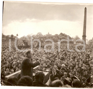 Fotografia d epoca originale 1946 PARIS Maurice THOREZ Parla a popolo per elezioni Consiglio REPUBBLICA Foto 1