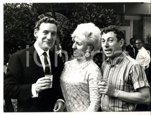 Fotografia d epoca originale 1960 ca PARIS Pierre PERRIN e Jacques DUBY a una serata Fotografia 1