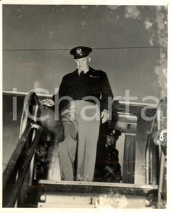 Fotografia d epoca originale 1950 ca PARIS Generale Dwight EISENHOWER arriva aeroporto ORLY Foto DANNEGGIATA 1