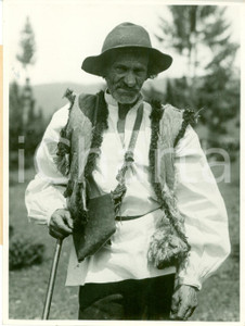 Fotografia d epoca originale 1935 ca REPUBBLICA SLOVACCA Pastore in costume tipico Fotografia 1