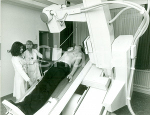 Fotografia d epoca originale 1981 OSNABRUCK Macchinario per RONTGENTOMOGRAFIA Fotografia 1