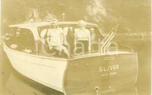 Fotografia d epoca originale 1960 ca NEW YORK Famiglia a bordo del motoscafo QWENS SLIVER Fotografia 1