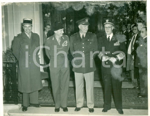 Fotografia d epoca originale 1951 PARIS Generale Dwight EISENHOWER all Hotel ASTORIA Fotografia DANNEGGIATA 1
